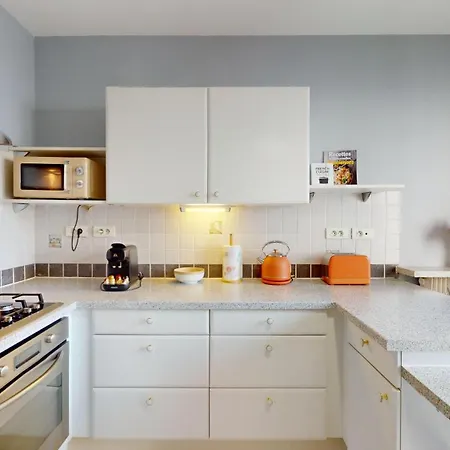 Chez Léa 1 Parking Apartman *