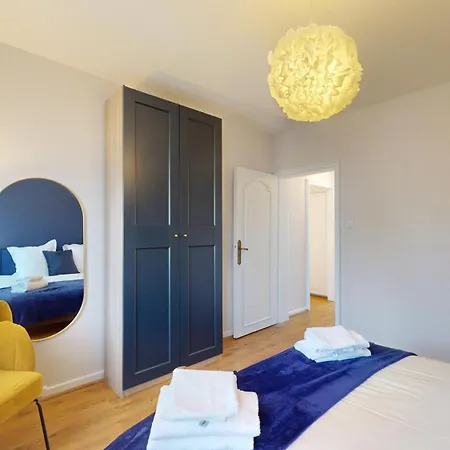 Chez Lea 1 Parking Apartament