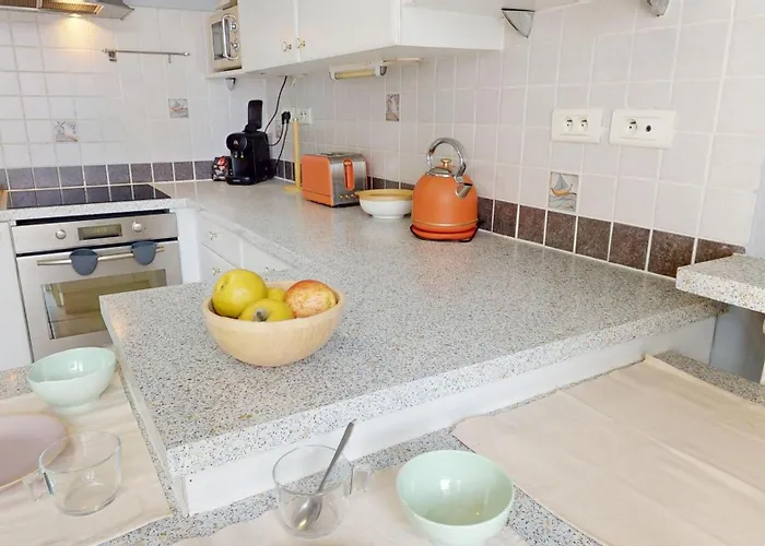 Апартаменты Chez Lea 1 Parking *